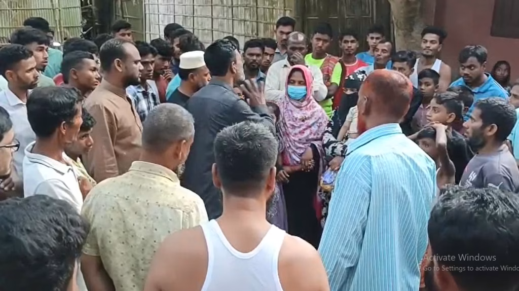 Two wives from Comilla in Kurigram demand marital recognition and maintenance for their children in a marriage demand1 | কুড়িগ্রামে কুমিল্লা থেকে বিয়ের দাবিতে সন্তানদের নিয়ে দুই স্ত্রীর বৈবাহিক স্বীকৃতি ও ভরণপোষণের দাবি | সমবানী